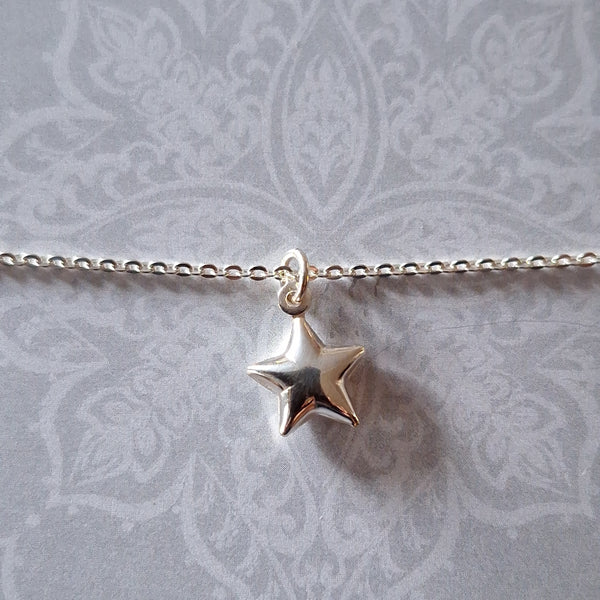 Sterling Silver Star Petite Fine Bracelet