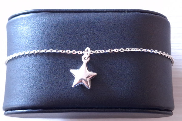 Sterling Silver Star Petite Fine Bracelet