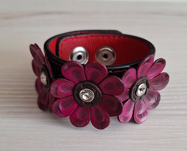 Genuine Leather 3 Daisy Cuff Bracelet